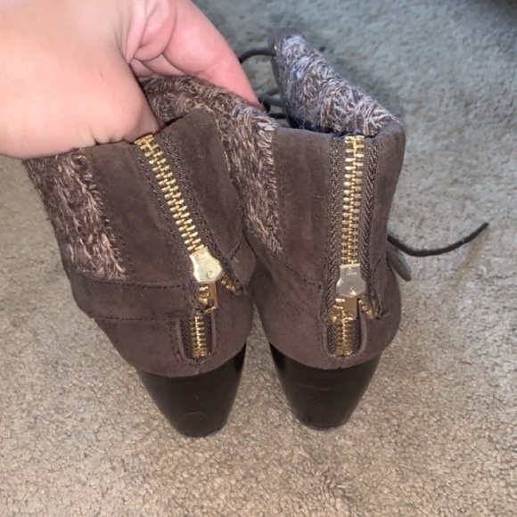 Brown ankle boots - Picture 2 of 3